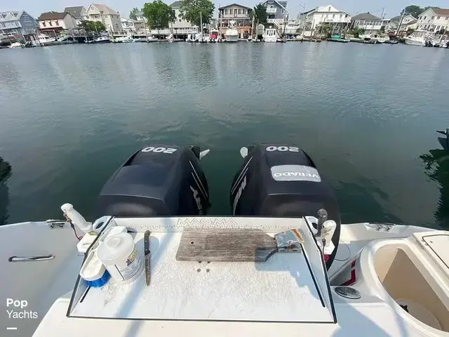 Boston Whaler 255 Conquest