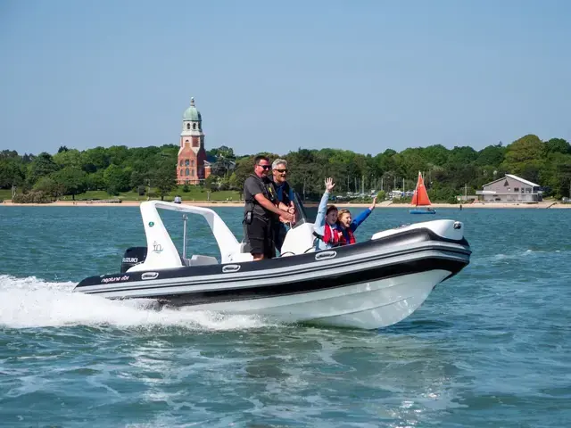 Neptune 520 RIB