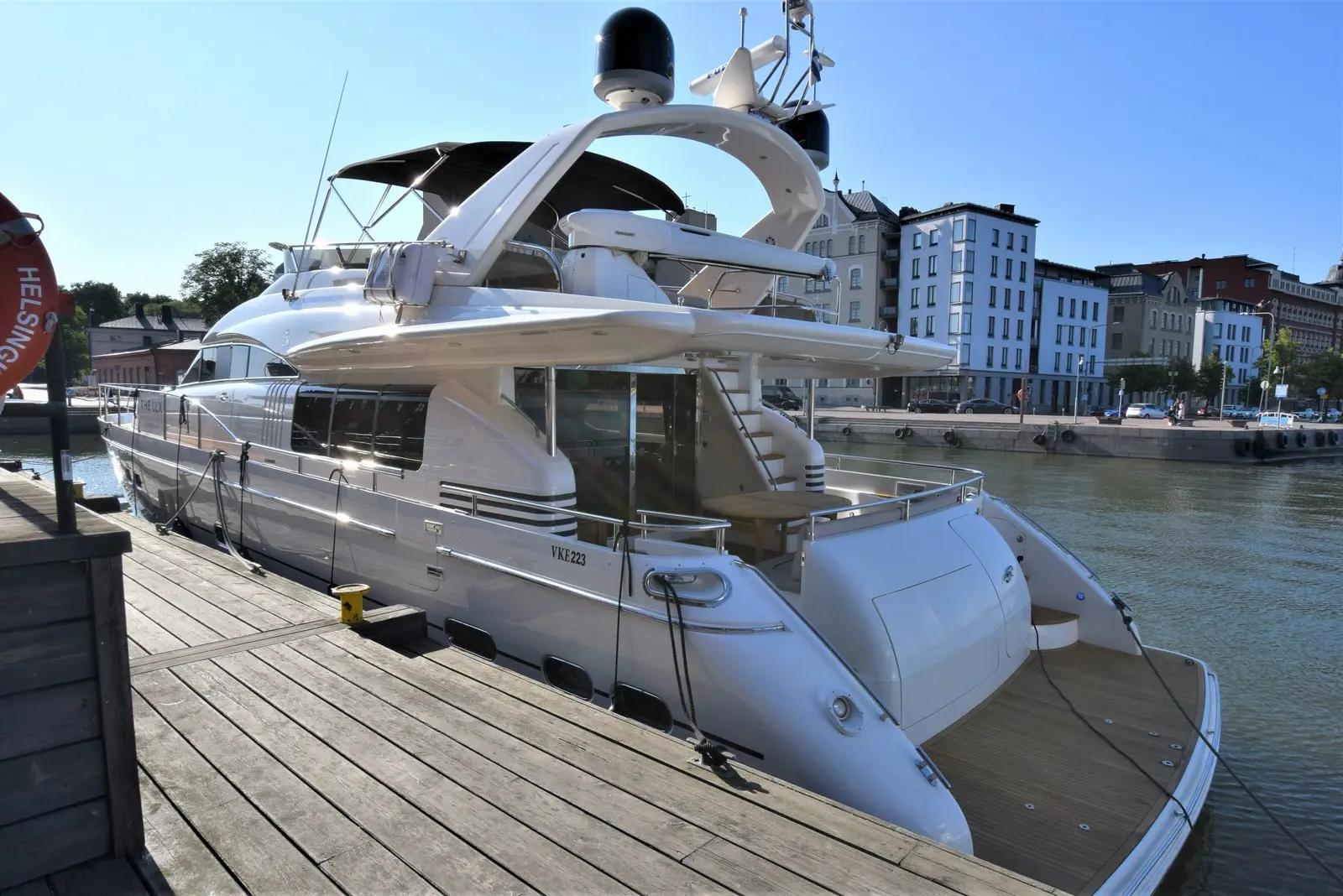 2004 Princess 23m