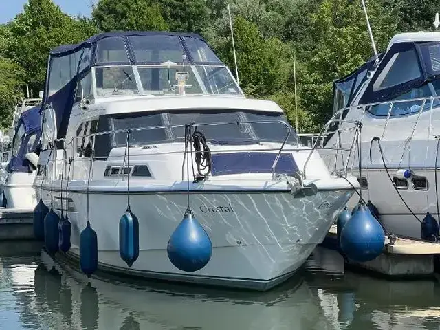 Broom Boats 34