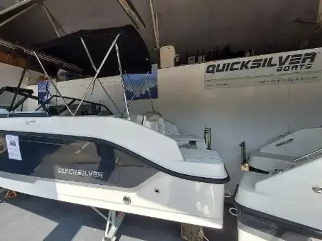 Quicksilver Activ 555 Bowrider