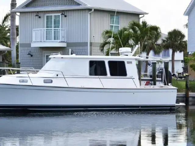 Sabre 36 Flybridge Sedan