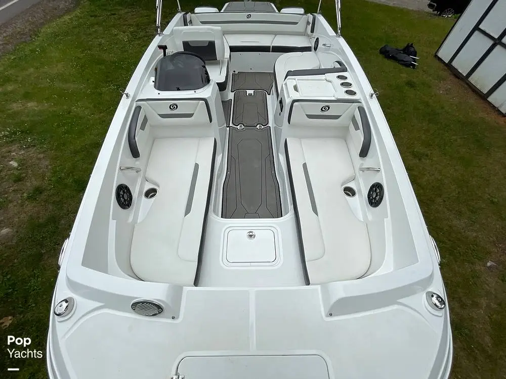 2022 Hurricane sundeck sport ob 205