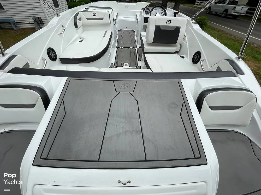 2022 Hurricane sundeck sport ob 205