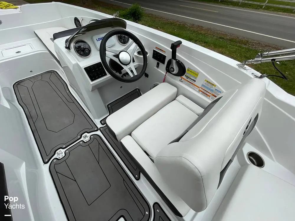 2022 Hurricane sundeck sport ob 205