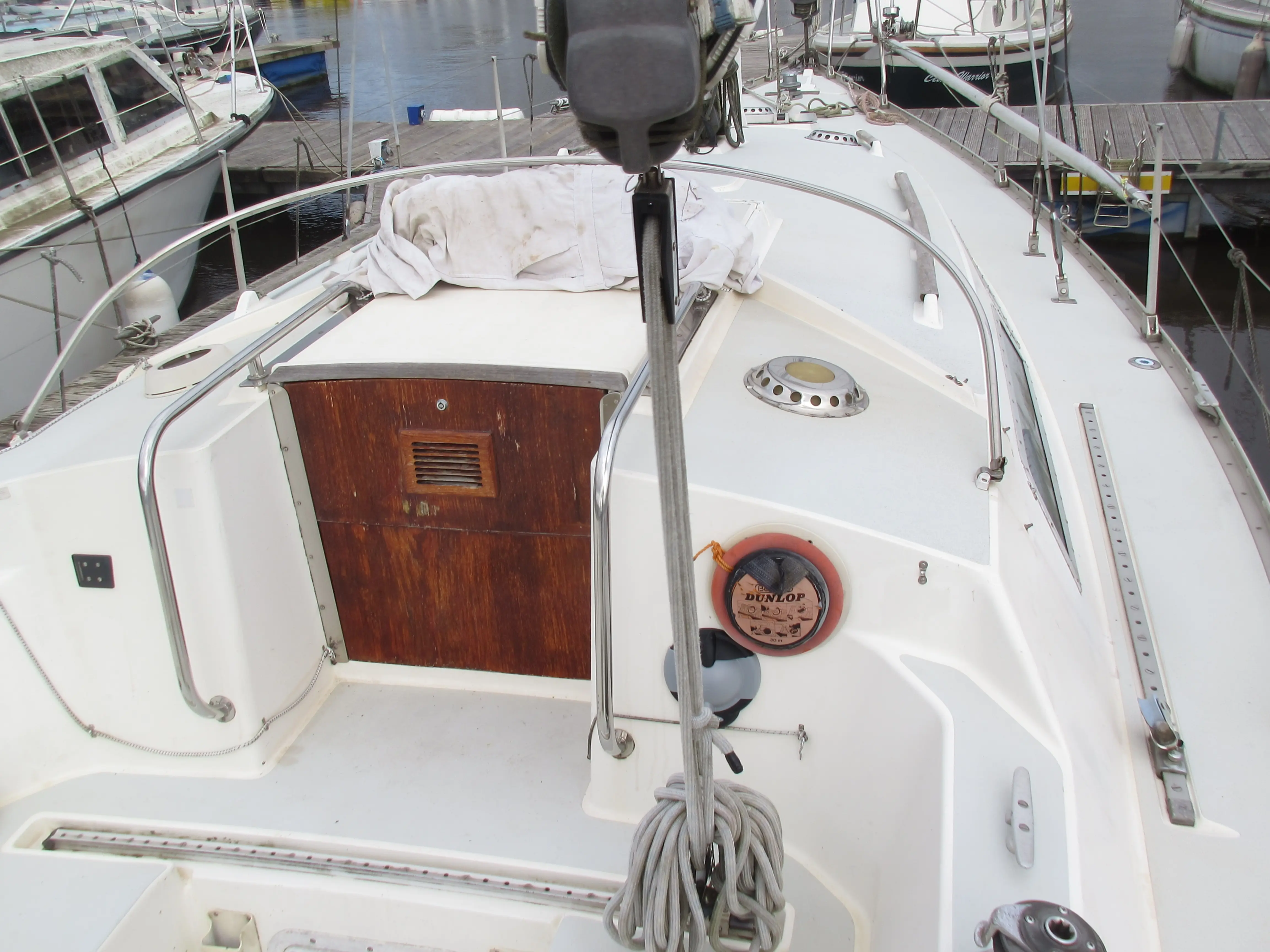 1984 Moody 31 bilge keel