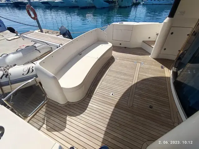 Fairline Squadron 52