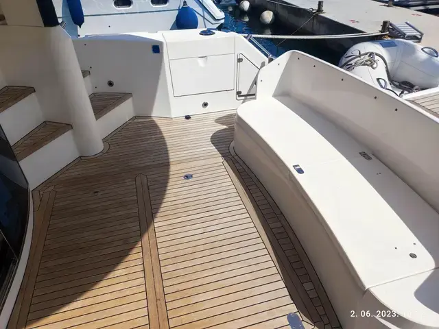 Fairline Squadron 52