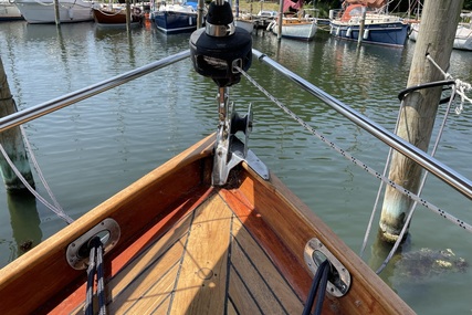 Classic 33' Fantasi Yachts Sloop