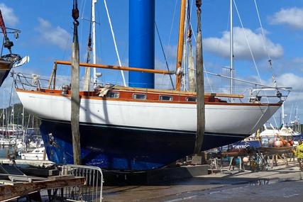 Classic 33' Fantasi Yachts Sloop