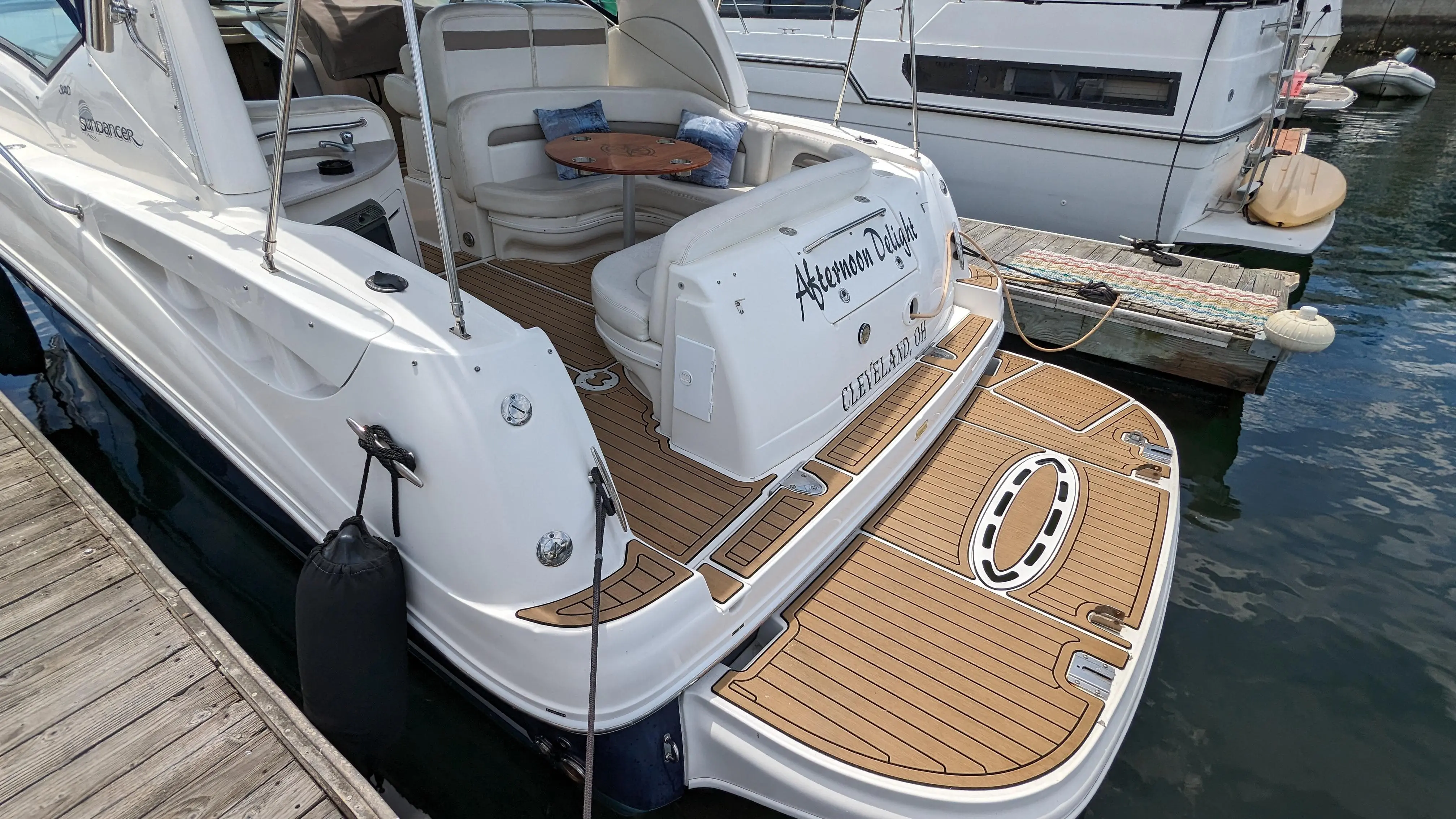 2005 Sea Ray sundancer 320