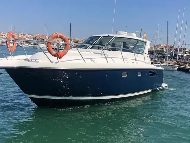 Tiara Yachts 3600 Sovran