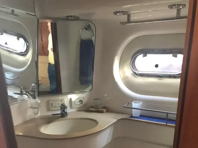 Tiara Yachts 3600 Sovran