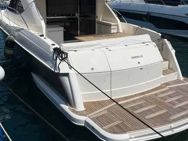 Riviera 5000 Sport Yacht