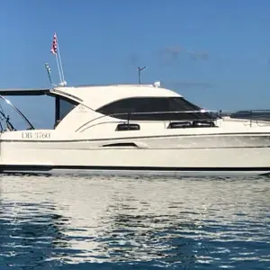 2007 Riviera 3600 Sport Yacht