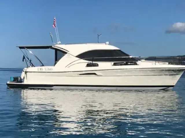 Riviera 3600 Sport Yacht