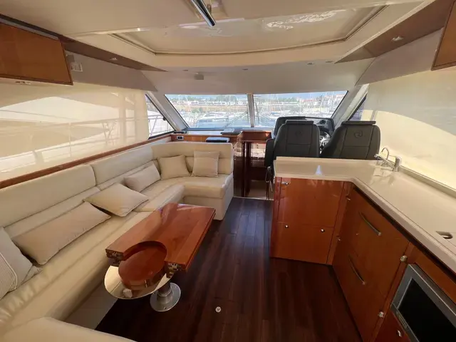 Riviera 5000 Sport Yacht