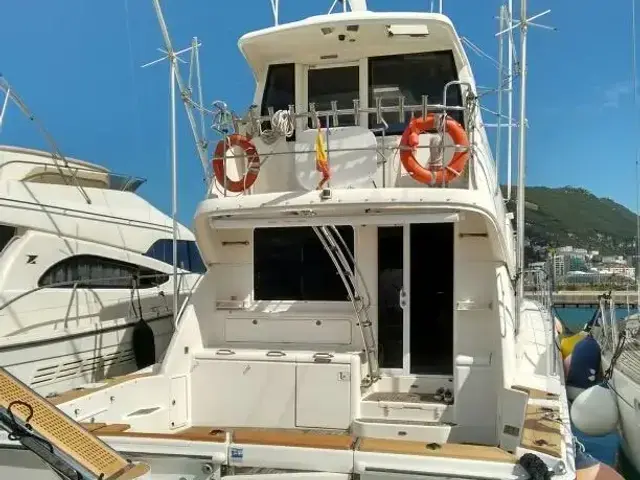 Riviera Enclosed Flybridge 63