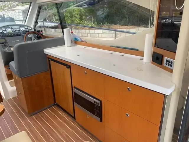 Riviera 3600 Sport Yacht