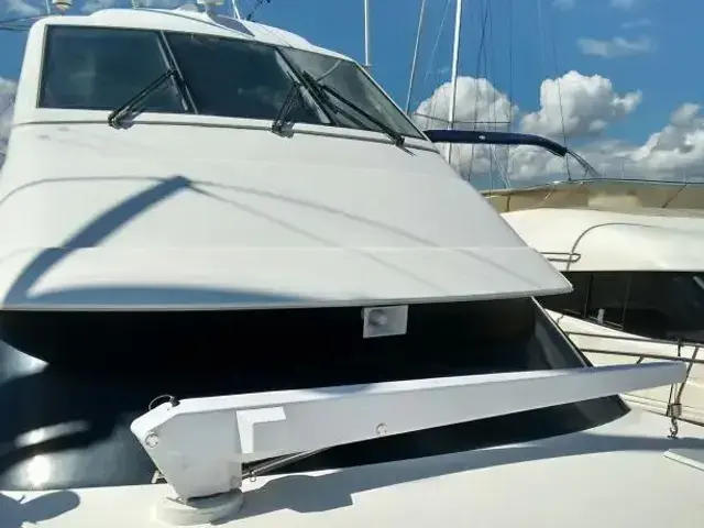 Riviera Enclosed Flybridge 63