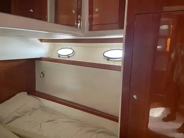 Riviera 5000 Sport Yacht