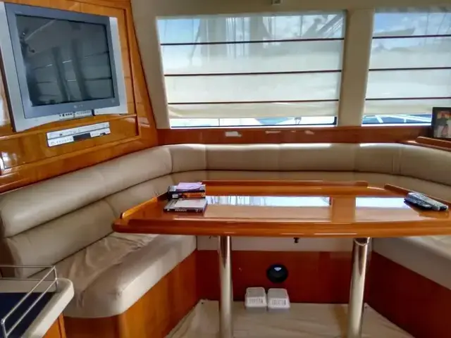 Riviera Enclosed Flybridge 63