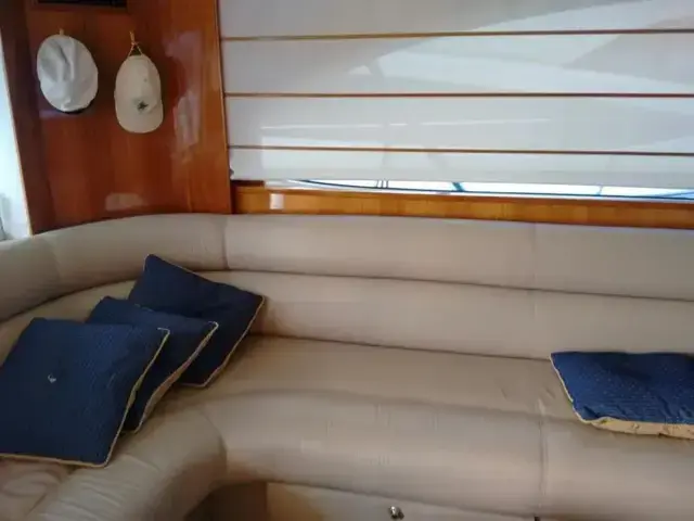 Riviera Enclosed Flybridge 63