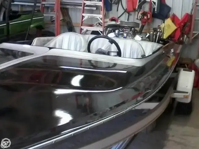 Aquajet 18 Custom Jet Boat