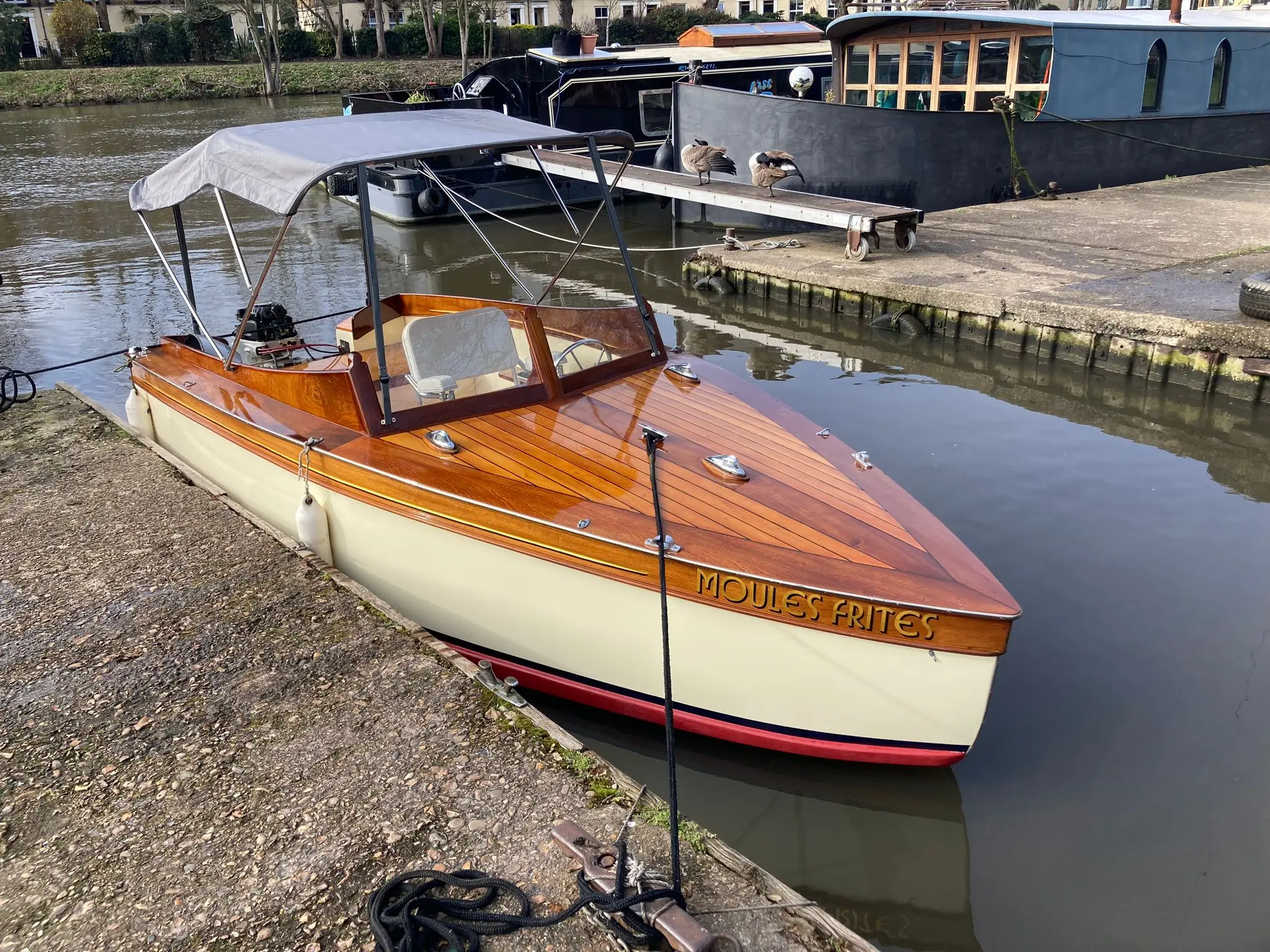 2008 Tides river boat