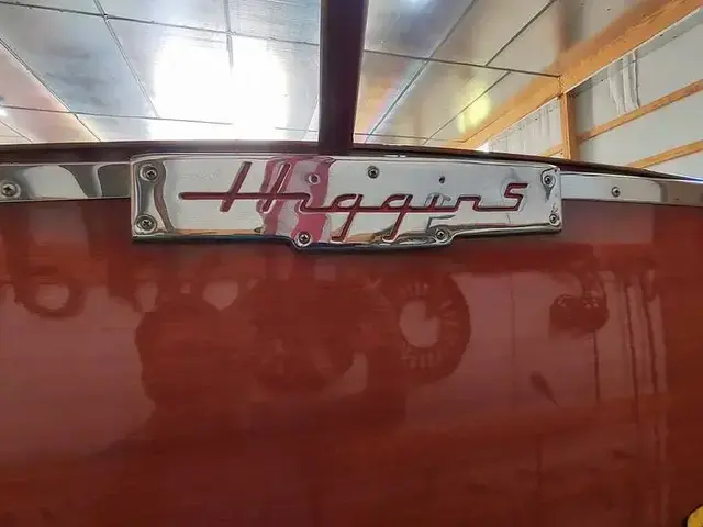 Higgins Deluxe Sedan Cruiser