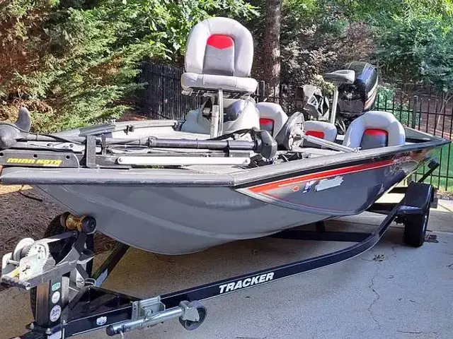 Tracker Boats Pro Team 195TXW