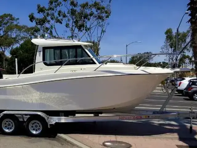 Hydros Marine 23 Pilot House Walk Around