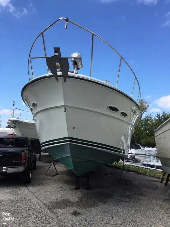 1987 Sea Ray 390 express cruiser