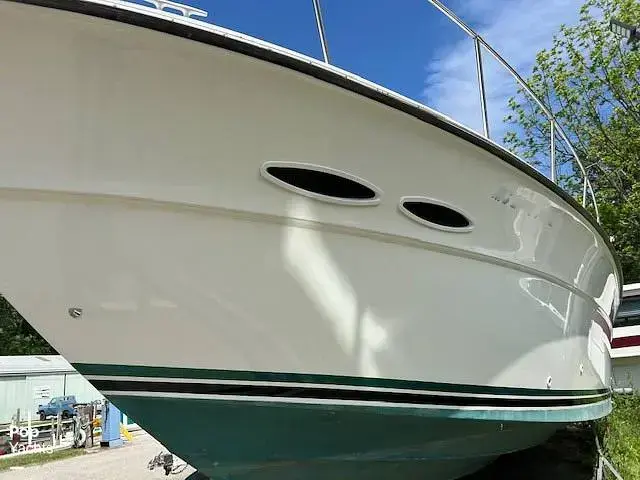 Sea Ray 390 Express Cruiser