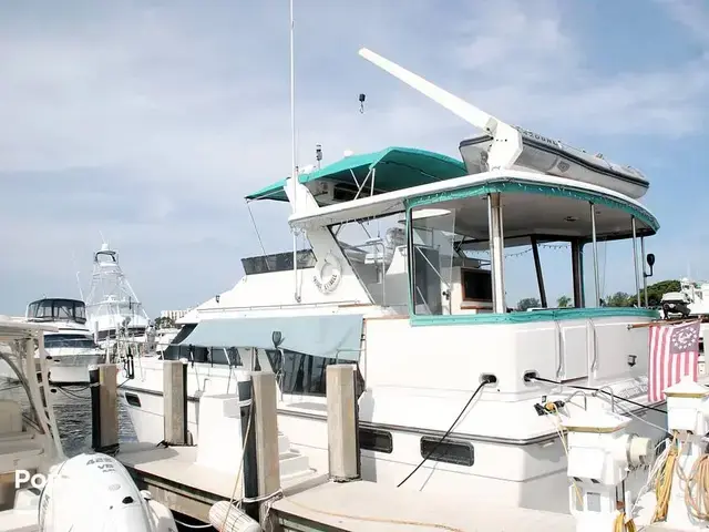 Carver 4207 Aft Cabin Motoryacht