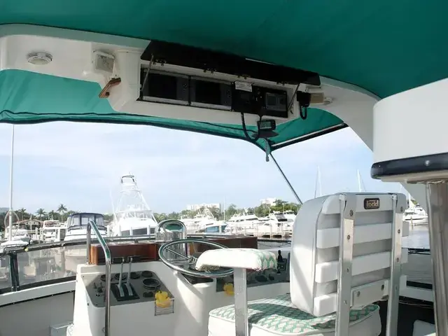 Carver 4207 Aft Cabin Motoryacht