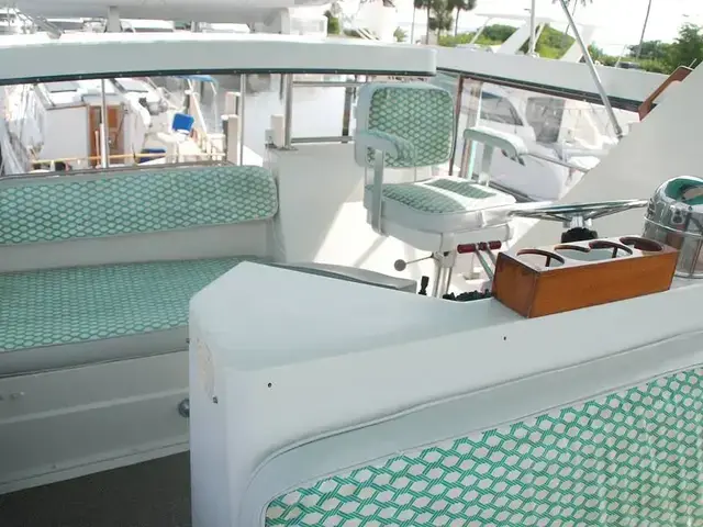 Carver 4207 Aft Cabin Motoryacht