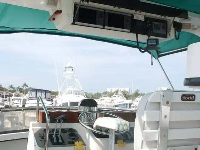 Carver 4207 Aft Cabin Motoryacht