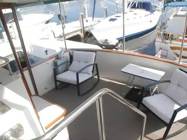 Carver 4207 Aft Cabin Motoryacht