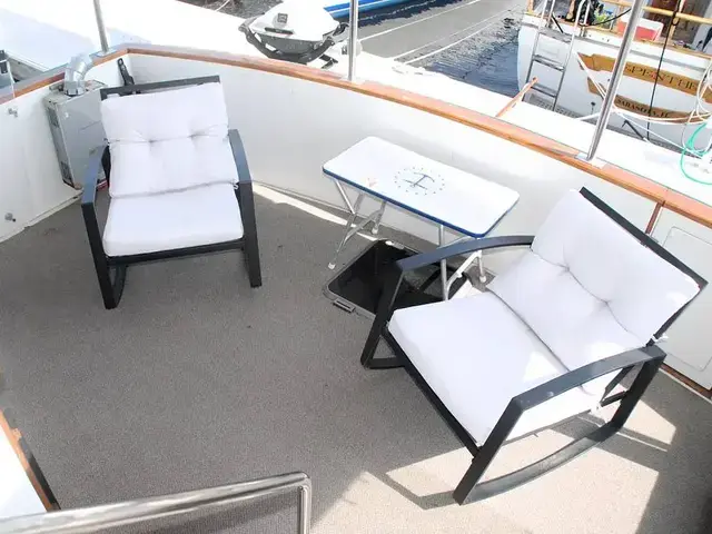 Carver 4207 Aft Cabin Motoryacht