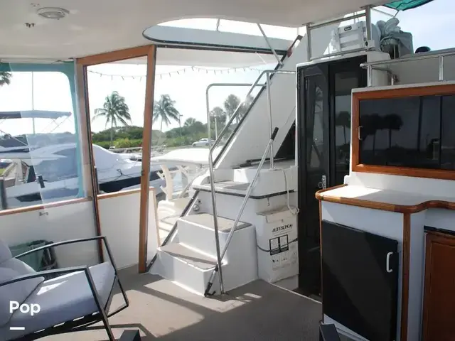 Carver 4207 Aft Cabin Motoryacht