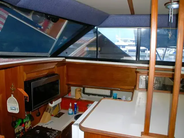 Carver 4207 Aft Cabin Motoryacht