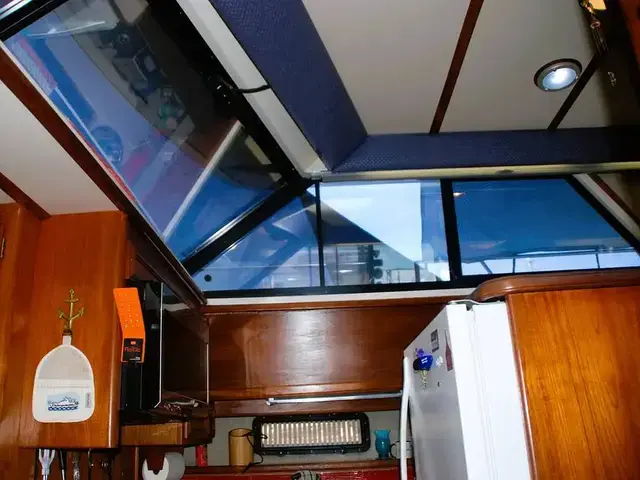 Carver 4207 Aft Cabin Motoryacht