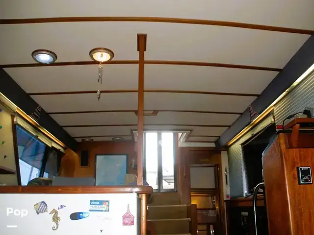 Carver 4207 Aft Cabin Motoryacht