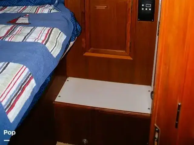 Carver 4207 Aft Cabin Motoryacht