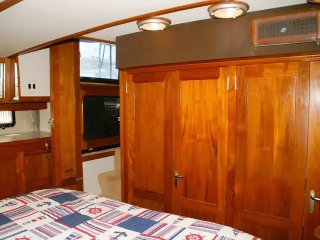 Carver 4207 Aft Cabin Motoryacht