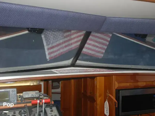 Carver 4207 Aft Cabin Motoryacht