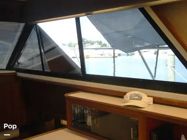 Carver 4207 Aft Cabin Motoryacht