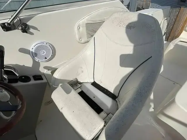 Rinker 270 Fiesta Vee