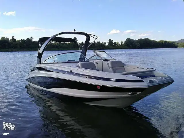 Crownline e4 eclipse